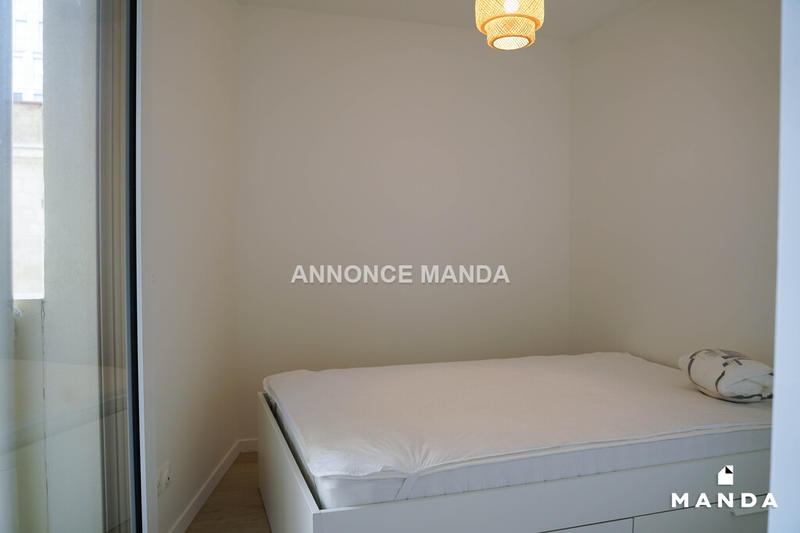 Chambre - 12 m² - 5 pièces