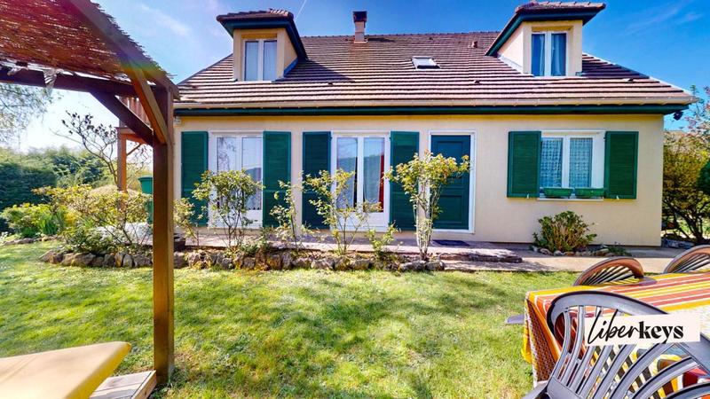 Maison - 149 m² - 8 pièces