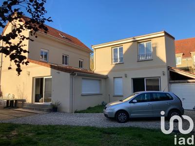 Maison - 210 m² - 9 pièces