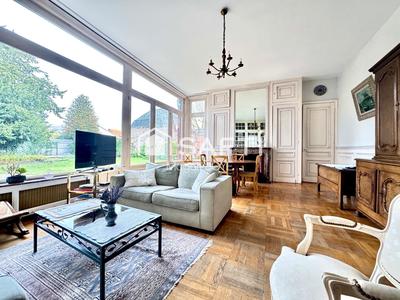 Maison de maîtres - 210 m² - 10 pièces