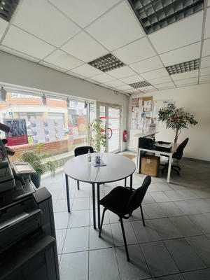 Local commercial - 143 m²