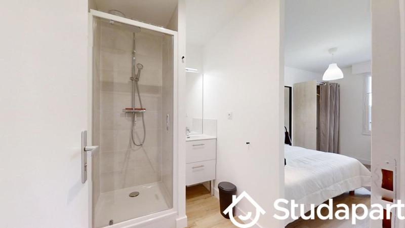 Chambre - 10 m² - 1 pièce