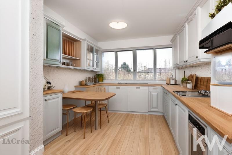 Appartement - 142 m² - 7 pièces