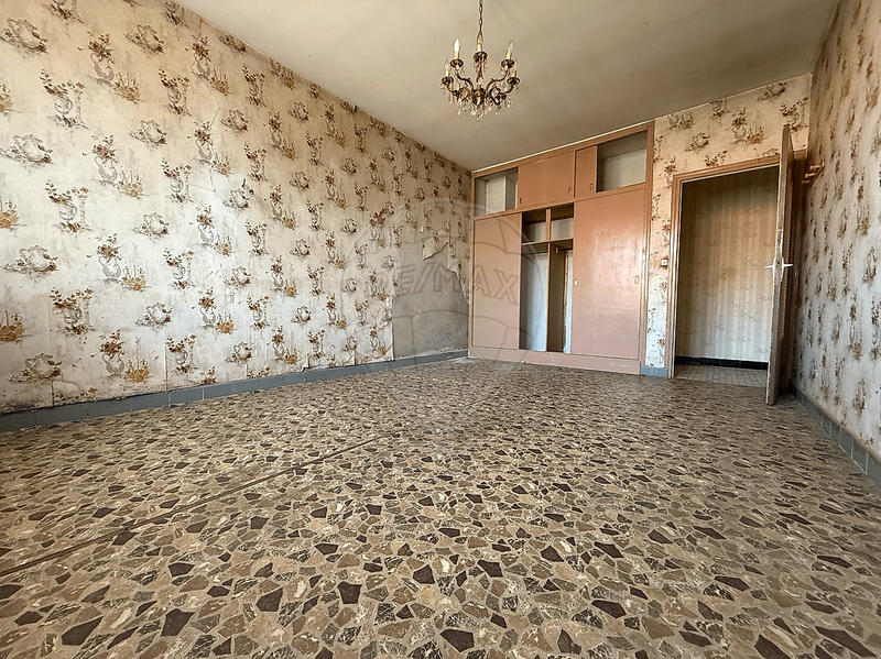 Maison - 278 m² - 9 pièces