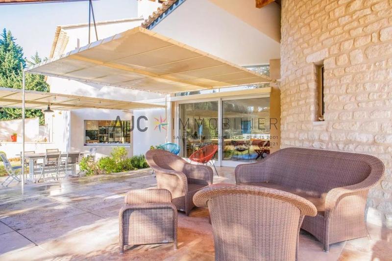 Maison - 278 m² - 6 pièces