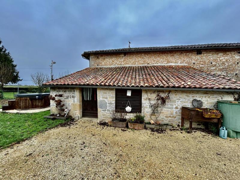 Demeure - 140 m² - 5 pièces