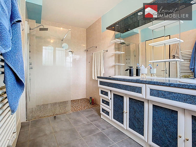 Maison - 160 m² - 6 pièces