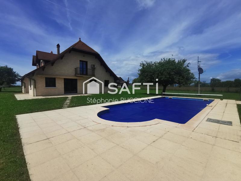 Maison - 212 m² - 5 pièces