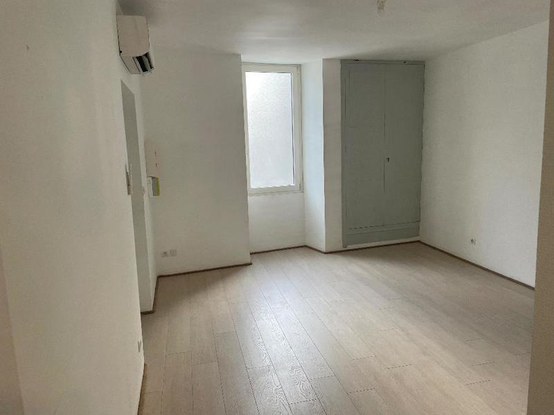 Studio - 28 m² - 1 pièce