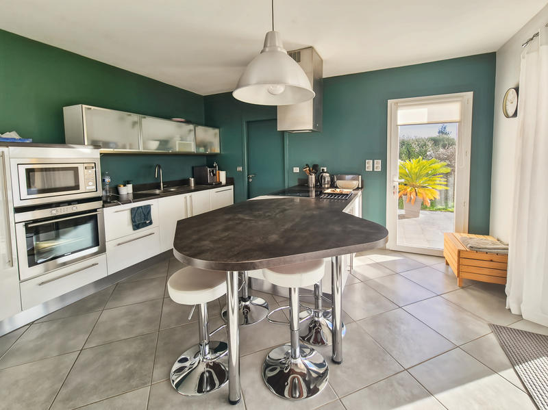 Maison - 205 m² - 5 pièces