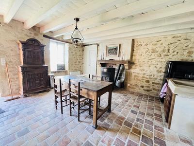 Maison ancienne - 110 m² - 3 pièces