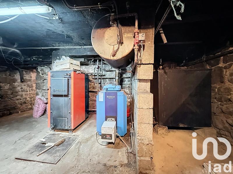 Maison - 214 m² - 7 pièces