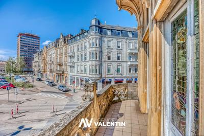 Appartement - 199 m² - 6 pièces