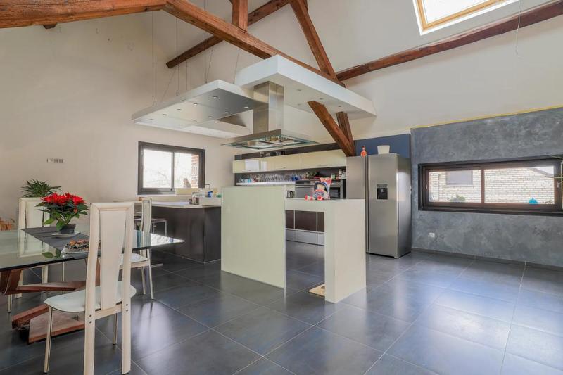 Maison - 395 m² - 9 pièces
