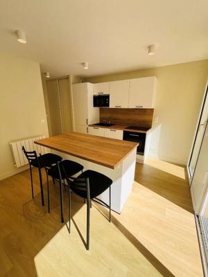 Appartement - 72 m² - 3 pièces