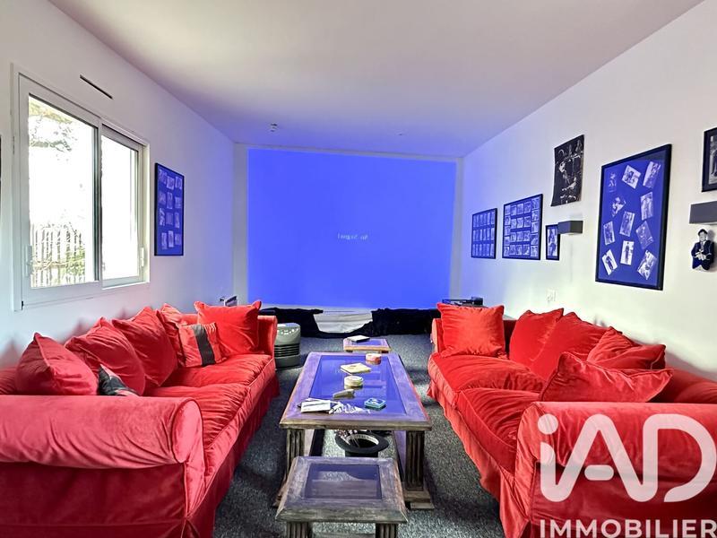 Maison - 216 m² - 7 pièces