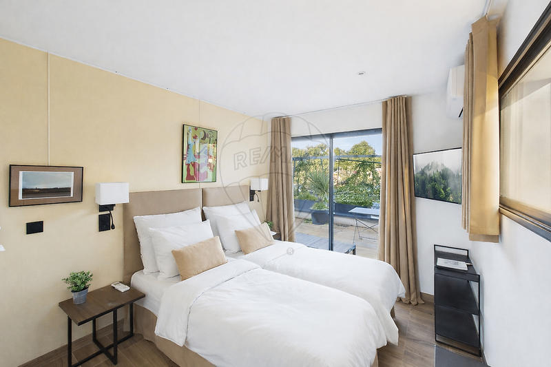 Maison - 185 m² - 7 pièces