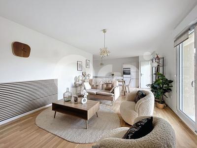 Appartement - 101 m² - 4 pièces