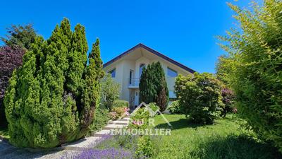 Maison - 206 m² - 6 pièces