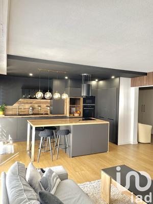 Appartement - 99 m² - 4 pièces