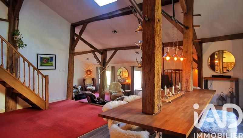 Maison - 279 m² - 8 pièces