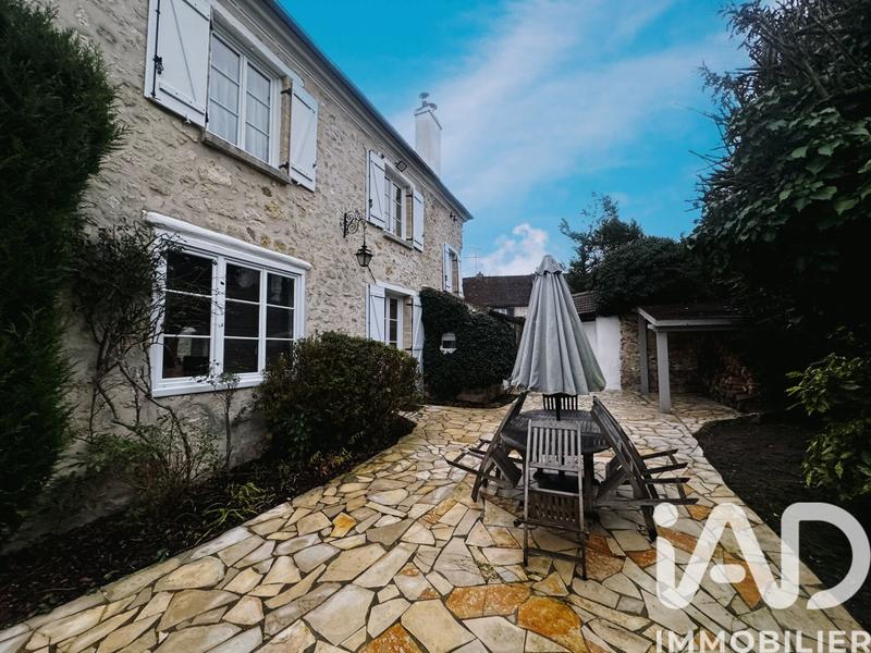 Maison - 144 m² - 5 pièces