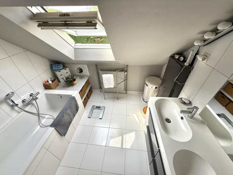 Maison - 144 m² - 8 pièces