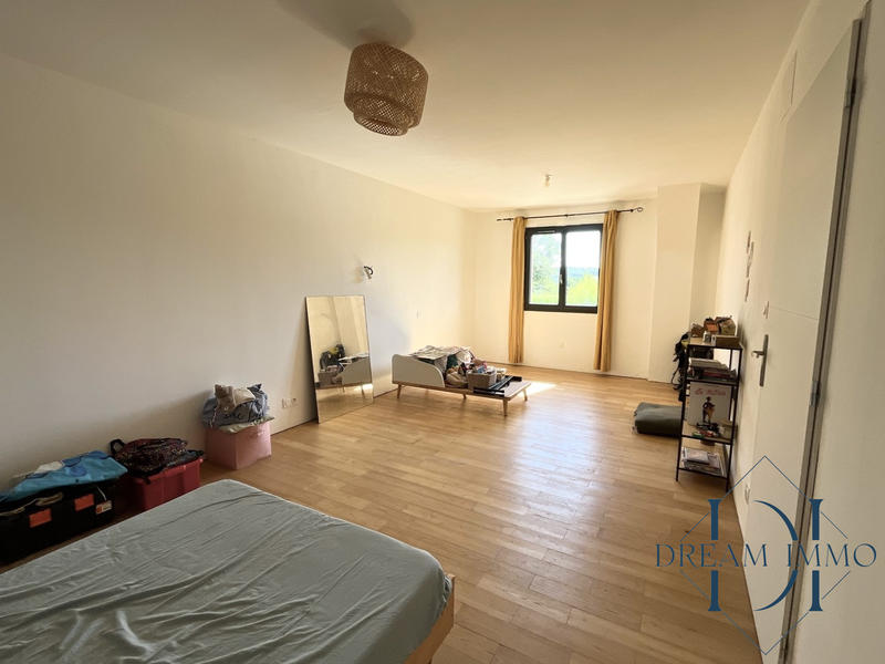 Maison - 259 m² - 8 pièces