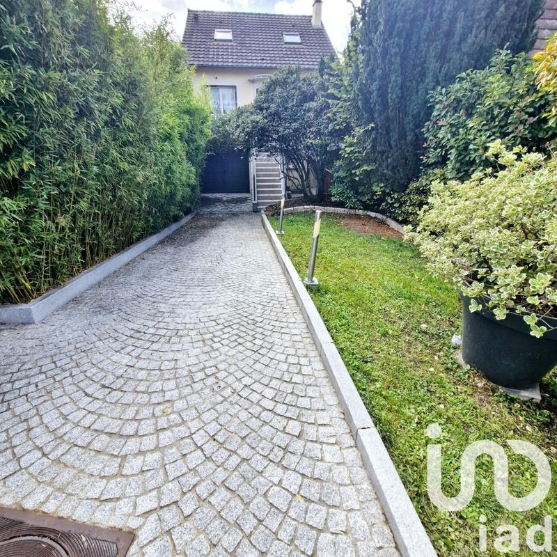 Maison - 136 m² - 9 pièces