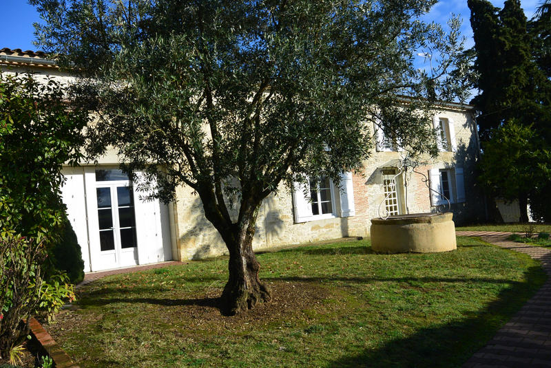 Maison - 279 m² - 8 pièces