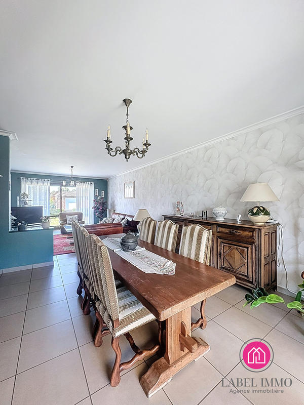 Maison - 176 m² - 8 pièces