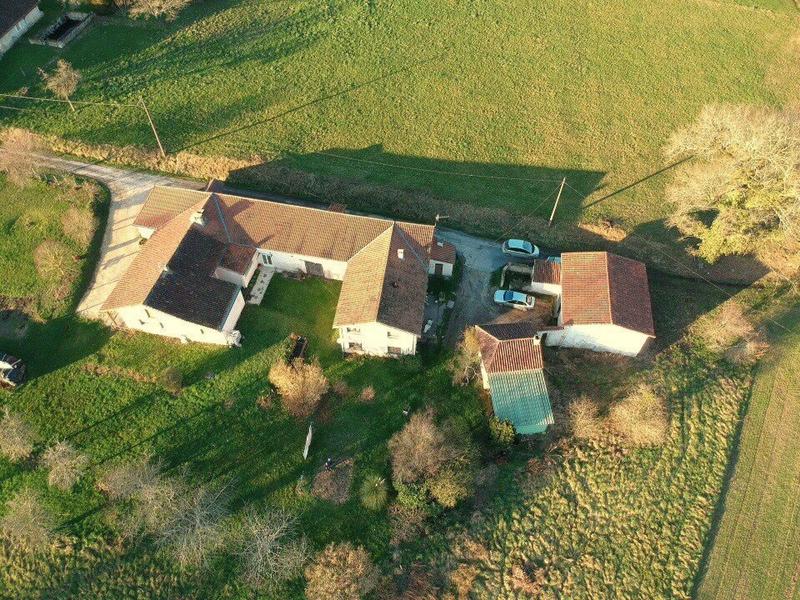 Ferme - 195 m² - 9 pièces