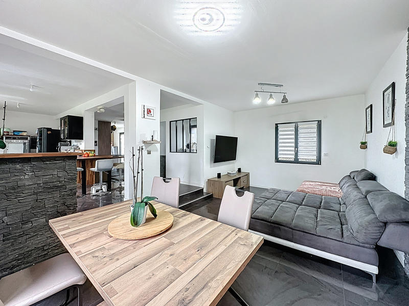 Maison - 159 m² - 6 pièces