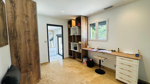 Villa - 180 m² - 6 pièces