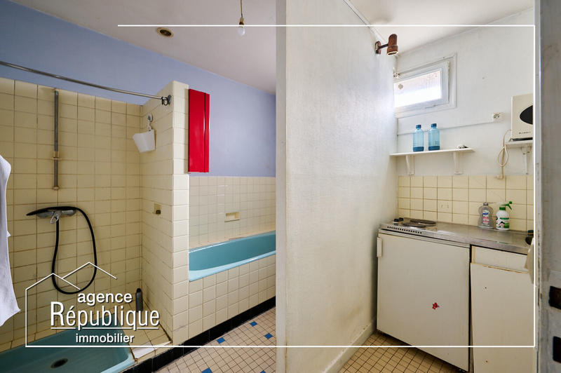 Local commercial - 190 m² - 6 pièces