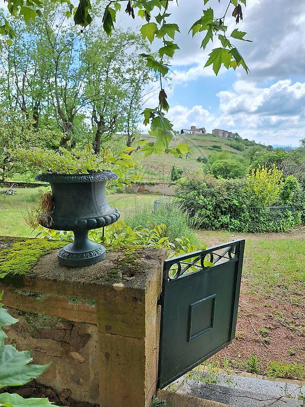 Maison - 404 m² - 5 pièces