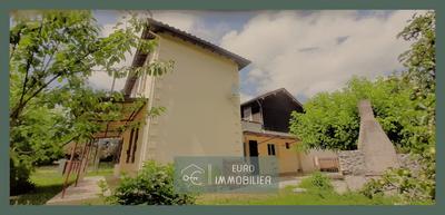 Maison - 107 m² - 6 pièces