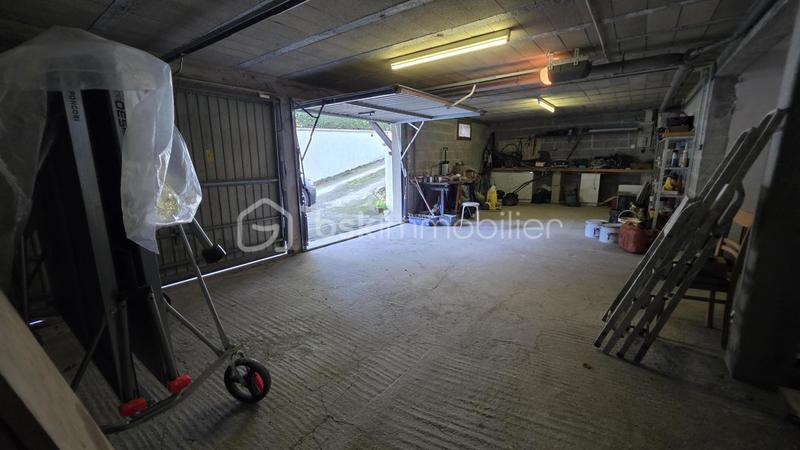 Maison - 169 m² - 8 pièces