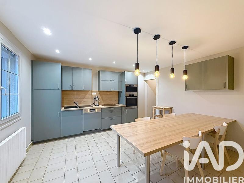 Maison - 90 m² - 4 pièces