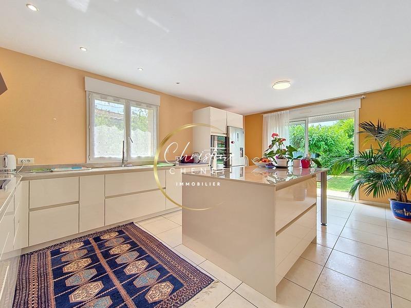 Maison - 190 m² - 7 pièces