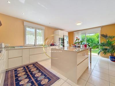 Maison - 190 m² - 7 pièces