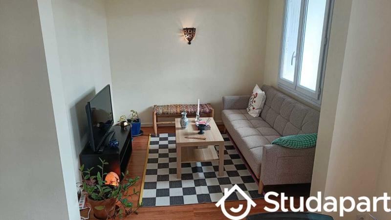 Chambre - 10 m² - 1 pièce