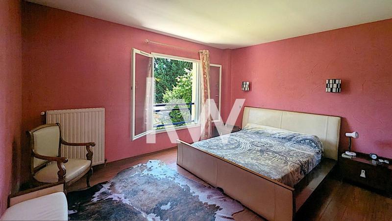 Maison - 193 m² - 7 pièces