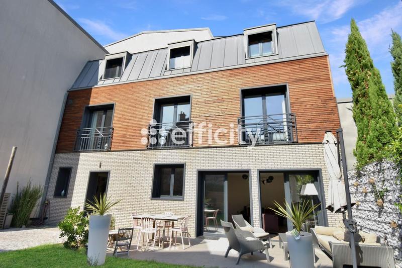 Pavillon - 164 m² - 5 pièces