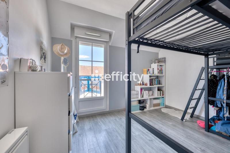 Appartement - 85 m² - 5 pièces