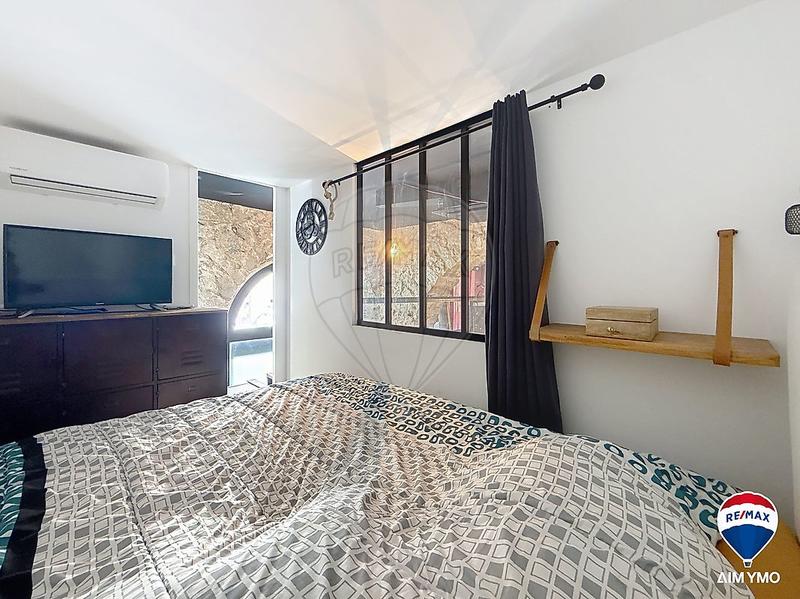 Loft - 72 m² - 3 pièces