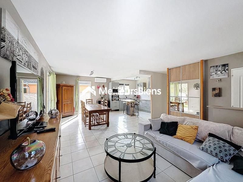 Maison - 97 m² - 5 pièces