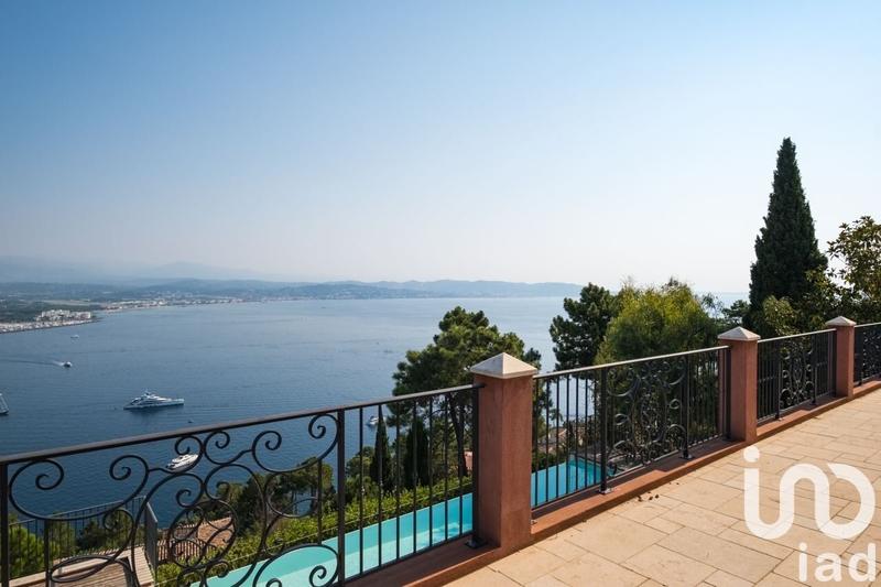 Maison - 175 m² - 9 pièces