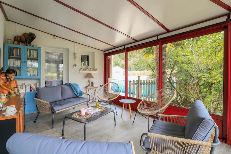 Maison - 238 m² - 7 pièces