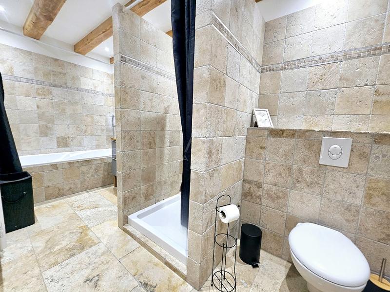 Appartement ancien - 63 m² - 4 pièces